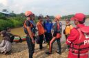 Tim Basarnas Pos SAR Bungo Gabungan Lakukan Pencarian Bocah Tenggelam di Sungai Tembesi Sarolangun. FOTO : Humas