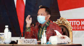 FOTO : Menteri Dalam Negeri Republik Indonesia, Muhammad Tito Karnavian Saat Memimpin Rapat Koordinasi Kesiapan Pilkada Serentak Tahun 2020 dan Pengarahan kepada Satuan Tugas Covid-19 di Provinsi Jambi di Hotel SwissBell Jambi, Rabu (26/08/20)