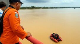 Tragedi Jembatan Aurduri I: Identitas Korban Teridentifikasi, Pencarian Intensif Terus Dilakukan. FOTO : SAR Jambi