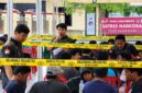 KONSENTRASI TINGGI: Sejumlah peserta turnamen Mobile Legends Kapolri Cup 2026 fokus bertanding di bawah pengawasan panitia di Lapangan Belakang Polres Tanjab Barat, Sabtu (20/6). Ajang ini diikuti oleh 32 tim guna menjaring talenta esports muda berbakat di daerah. (Foto: Dok. Polres Tanjab Barat)