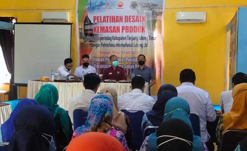 Pembukaan Pelatihan Desain Kemasan bagi pelaku UMKM dan IKM di Kabupaten Tanjung Jabung Timur. FOTO : Istimewa.