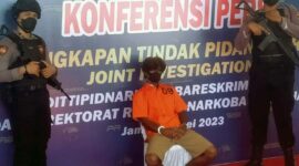 Tersangka Jaringan Narkoba Internasional yang ditangkap, Pelaku WNA Iran Inisial NB, berusia 33 tahun. FOTO : Hms