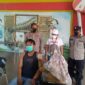 Kapolsek Jaluko IPTU Irwan, SH Saat Menyaksinkan Vaksinasi di Water Park Citra Raya City, Selasa (28/12/21). FOTO : Noval
