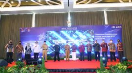 Abdullah Sani pada acara Diseminasi Perekonomian Provinsi Jambi dan Komoditas Produk Jenis Usaha (KPJU) yang diselenggarakan oleh Bank Indonesia Provinsi Jambi, Suti Masniari Nasution di Swissbell Hotel Jambi, Selasa (22/3/22). FOTO : Kominfo.