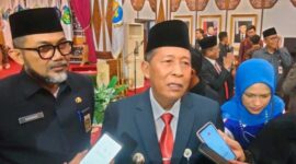 Wakil Gubernur Jambi Abdullah Sani Ketika Diwawancari Wartawan Usai Melantik 17 Kepala OPD atau Eselon II di lingkup Pemerintah Provinsi Jambi pada, Kamis (2/2/23) malam. FOTO : Jambilink