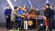 Wakil Menteri Ketenagakerjaan, Afriansyah Noor, secara resmi membuka Perkumpulan Permanent Makeup Indonesia dan Lembaga Sertifikasi Profesi (LSP) Permanent Makeup Indonesia di Jakarta pada Minggu (23/8/2026). (FOTO : Dok. Biro Humas Kemnaker)
