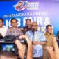 Wakil Menteri Ketenagakerjaan RI Afriansyah Noor dan Kapolda Jambi Irjen Pol. Krisno Halomoan Siregar secara simbolis membuka acara Bhayangkara Presisi Job Fair & Bazar UMKM Polda Jambi di Lippo Mall Plaza Jambi, Senin (22/6/2026). (FOTO : Dok. Biro Humas Kemnaker)