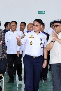 Tinjau MagangHub di API Banyuwangi, Wamenaker Tegaskan Peserta Harus Siap Mental dan Kompetensi Hadapi Dunia Kerja