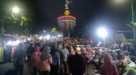 Susana Malam Minggu di Tugu Keris Siginjai Kota Jambi. FOTO : Noval. 