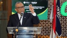 Wakil Menteri Ketenagakerjaan, Afriansyah Noor, memberikan sambutan pada acara Penandatanganan Perjanjian Kerja Bersama (PKB) antara PT Citilink Indonesia dan Serikat Karyawan Citilink (Sekaci) di Kota Tangerang, Selasa (28/4/2026). (FOTO : Dok. Biro Humas Kemenaker)