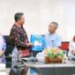 Wabup Tanjabbar Hairan, SH Saat Acara Study Tiru di Pemkab Lombok Barat terkait SPBE. FOTO : DokPIM