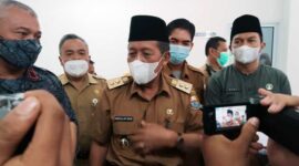 Wakil Gubernur Jambi H. Abdullah Sani Diwawancarai Wartawan pada Acara HUT BNN Ke 20 tahun di Kantor BBN Provinsi Jambi, Selasa (22/3/22). FOTO : Nov/Ist