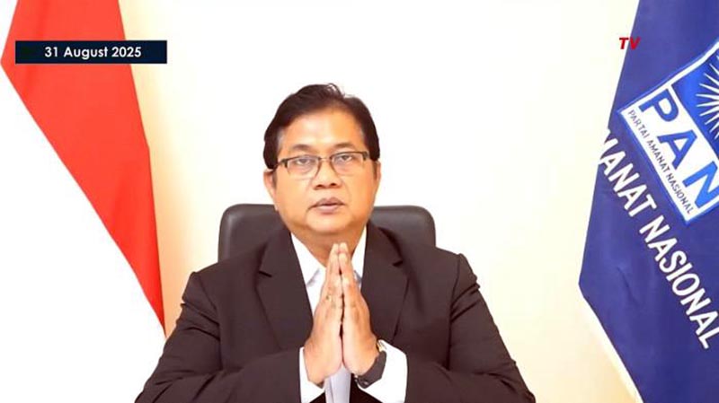 Wakil Ketua Umum Partai Amanat Nasional (PAN) Viva Yoga Mauladi pada Minggu (31/8/2025) umumkan PAN menonaktifkan anggota DPR RI Eko Patrio dan Uya Kuya per 1 September 2025. (FOTO : Tangkapan Layar YouTube KOMPAS TV/Tribunnews)