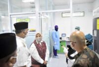 FOTO : Wali Kota Jambi Resmikan Penggunaan Laboratorium Kesehatan Daerah dan launcing penggunaan Test Swab PCR Kota Jambi, bertempat di Labkesda Kota Jambi, Rabu (03/02/21).