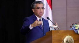 Menaker Yassierli menegaskan pentingnya dialog sosial inklusif untuk menghadapi tantangan digitalisasi dan pelindungan pekerja platform pada sidang ILC ke-114 di Jenewa, Swiss, Minggu (7/6/2026). (Foto: Biro Humas Kemnaker)