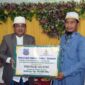 Bupati H. Anwar Sadat Saat Menyerahkan Bantuan Renovasi Sarana dan Prasarana Yayasan Rumah Iqra' Husnul Khatimah sebesar Rp 10 juta dari BAZNAS. FOTO : Dokpim