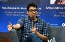 Prof. Zainal Arifin Mochtar, S.H., LL.M. sedang berbicara sebagai pembicara dalam sebuah forum akademik formal yang diselenggarakan oleh Fakultas Hukum Universitas Gadjah Mada (UGM). (FOTO : Dok. Istimewa/hukumonline.com)