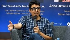 Prof. Zainal Arifin Mochtar, S.H., LL.M. sedang berbicara sebagai pembicara dalam sebuah forum akademik formal yang diselenggarakan oleh Fakultas Hukum Universitas Gadjah Mada (UGM). (FOTO : Dok. Istimewa/hukumonline.com)