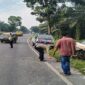 
Kondisi ambulans ringsek usai mengalami kecelakaan di Kecamatan Lima Puluh, Kabupaten Batu Bara, Sumut, Rabu (23/3/22). FOTO : Tribunnews.com