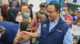 Momen Anies Baswedan saat menyambangi Kampung Susun Kunir diteriaki Presiden di Taman Sari, Jakarta Barat pada Sabtu (10/9/2022). FOTO : TribunJakarta.com