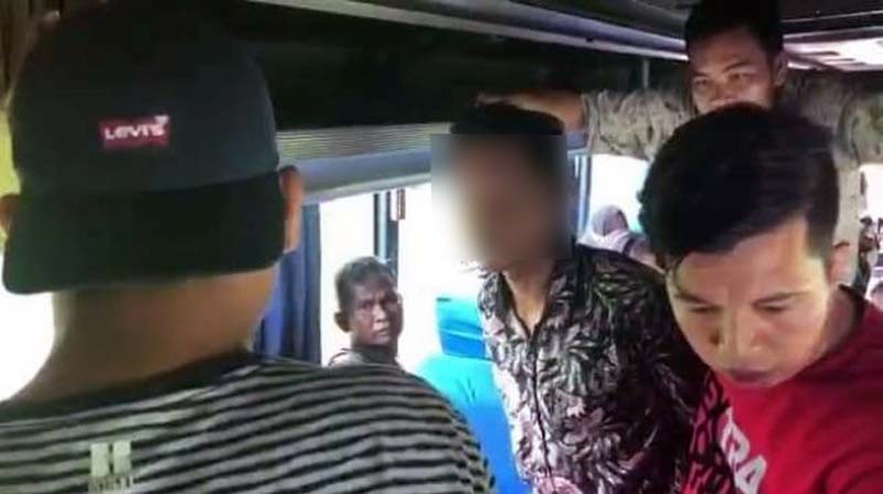 BNN Provinsi Jambi Ringkus 2 Kurir Narkoba di Dalam Bus. FOTO : suara.com