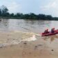 Tim SAR Gabungan Melakukan Pencarian Seorang Lansia Hilang Tenggelam di Sungai Berbak. FOTO : SAR JAMBI