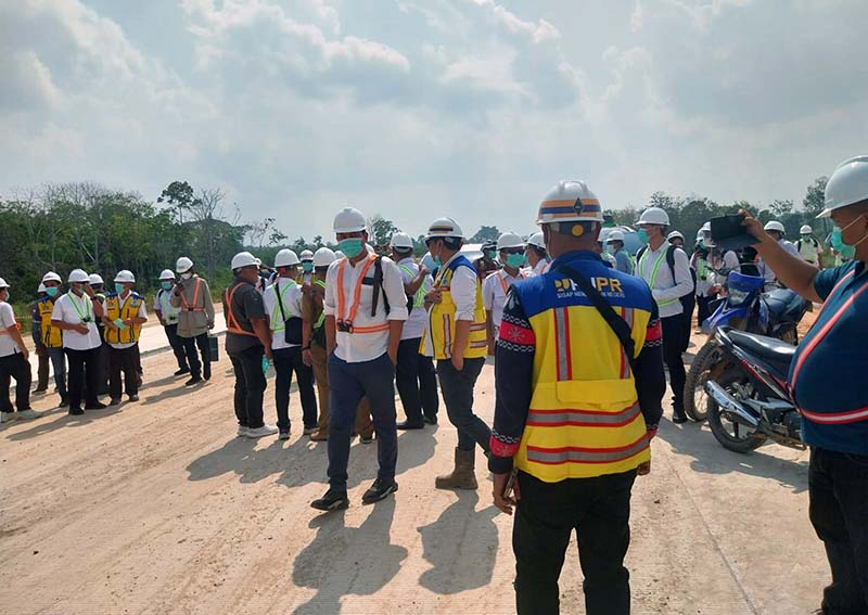 Peserta Sharing Session BPJN Jambi Antusias Dapatkan Transfer Ilmu Geofoam di Tol Baleno Seksi 3 Jambi. FOTO : HMS