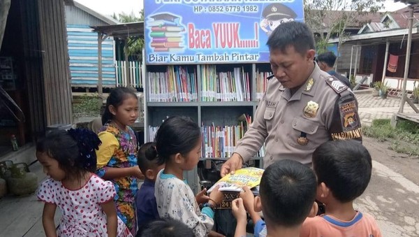 AIPDA Ucen S Kasih, Bhabinkamtibmas Polsek Pengabuan, Polres Tanjab Barat. FOTO : Ist