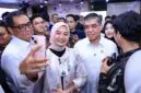 Menaker Yassierli (tengah) bersama Sekretaris Kabinet (Seskab) Teddy Indra Wijaya (kiri, baju putih) memberikan keterangan pers kepada awak media saat peluncuran Program Pemagangan Nasional (MagangHub) Angkatan II Tahun 2026 di Jakarta, Senin (29/6/2026). (FOTO : Dok. Biro Humas Kemnaker)