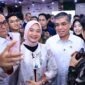 Menaker Yassierli (tengah) bersama Sekretaris Kabinet (Seskab) Teddy Indra Wijaya (kiri, baju putih) memberikan keterangan pers kepada awak media saat peluncuran Program Pemagangan Nasional (MagangHub) Angkatan II Tahun 2026 di Jakarta, Senin (29/6/2026). (FOTO : Dok. Biro Humas Kemnaker)