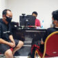 FOTO : Kapolres Tanjab Barat AKBP Guntur Saputro, SIK, MH Tengah Memeriksa Pemilik Akun IG Berisisial HB, Minggu (31/05/20)
