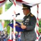 Danrem 042/Gapu Brigjen TNI Supriono membacakan Sambutan Menteri Sosial RI saat menjadi Inspektur Upacara Peringatan Hari Pahlawan Tingkat Provinsi Jambi Tahun 2022 di lapangan Gubernur Jambi, Kamis (10/11/22).