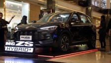MG ZS Hybrid+ resmi diluncurkan di Bandung, 8 September 2026, sebagai pembuka rangkaian regional launch MG di Indonesia. SUV hybrid ini menawarkan teknologi Hybrid+, tenaga hingga 214 PS, serta efisiensi hingga 27,7 km/l. (FOTO : SAGACITA)