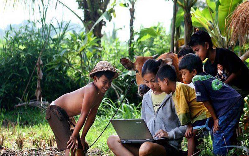 ILUSTRASI : K Kemudahan Akses Internet Jaringan Internet Masuk Desa