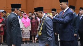 FOTO : Pelantikan Prof Sutrisno sebagai Rektor Universitas Jambi (Unja) oleh Menteri Pendidikan dan Kebudayaan Republik Indonesia Nadiem Makarim di gedung Kementerian Pendidikan dan Kebudayaan, Jakarta, Jumat (31/01/20)