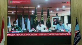 Menkumham Yasonna Laoly dalam konferensi pers daring yang didampingi Menteri Koordinator Politik Hukum dan Keamanan (Menko Polhukam) Mahfud MD, Rabu (31/03/21). FOTO : LAMPUNG POST