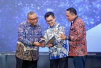 Wakil Menteri Ketenagakerjaan, Afriansyah Noor, saat membuka secara resmi Festival MagangHub hasil kolaborasi Kemnaker dan Corporate University LAN di Jakarta. Lewat platform MagangHub, pemerintah memperluas akses pengalaman kerja langsung guna mencetak talenta muda yang kompeten dan siap kerja. (FOTO : Biro Humas Kemnaker)