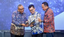 Wakil Menteri Ketenagakerjaan, Afriansyah Noor, saat membuka secara resmi Festival MagangHub hasil kolaborasi Kemnaker dan Corporate University LAN di Jakarta. Lewat platform MagangHub, pemerintah memperluas akses pengalaman kerja langsung guna mencetak talenta muda yang kompeten dan siap kerja. (FOTO : Biro Humas Kemnaker)