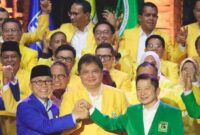 Ketua Umum DPP Partai Golkar, Airlangga Hartarto, Ketua Umum PAN dan Ketum PPP Suharso Monoarfa beserat para pengurus. FOTO : Istimewa.