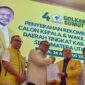 Asri Ludin Tambunan-Lomlom Terima B1 KWK Golkar. FOTO : RZ/LT