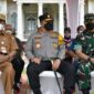 Kasrem 042/Gapu Kolonel Inf M Yamin Dano Saat Hadiri Apel Gelar Pasukan Operasi Ketupat 2022 di lapangan Kantor Gubernur Jambi, Jumat (22/4/22). FOTO : Penrem