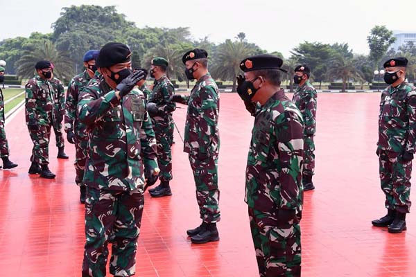Panglima TNI Naikkan Pangkat 44 Perwira Tinggi di Plaza Mabes TNI, Cilangkap, Jakarta Timur, Senin (19/07/21). FOTO : Istimewa