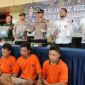 Sepupu Jadi Dalang Perampok Sadis Tewaskan Petani di Banyuasin. Pores Banyuasin Gelar Pres Rilis. [FOTO : Detik.com]