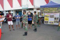FOTO : Ajenrem 042/Gapu Gelar Kampanye Kreatif dan Werving Penerimaan Prajurit TNI di Halaman Stadion Tri Lomba Juang (KONI) Kota Jambi, Jum'at, (05/02/21).