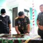 Danrem 042/Gapu Brigjen TNI Supriono bersama Bupati teken Prasasti peresmian renovasi Kantor Makodim 0419/Tanjab disaksikan Letkol Inf Erwan Susanto. Jum'at (1/4/2022) FOTO : PENDIM 0419/Tanjab