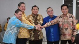Jajaran Ketua Umum Partai Politik (parpol) Anggota Koalisi Indonesia Maju (KIM).[FOTO : ANTARA/Hafidz Mubarak A/cnn]



