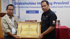 PetroChina Raih Penghargaan Atas Dukungan Keberhasilan Transformasi Perpustakaan di Provinsi Jambi. FOTO : Humas