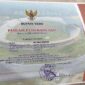 Piagan Penghargaan Kepada H. Eka Wijaya Pemenang Sayembara Nama Stadion Tebo. FOTO : Portaltebo.id