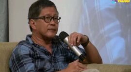Rocky di depan para relawan Anies dalam diskusi publik bertajuk Refleksi 5 Tahun Kepemimpinan Anies di DKI Jakarta, Jumat (23/7/22). FOTO : Istimewa/Net