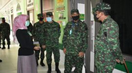 FOTO : Komandan Korem 042/Gapu Kolonel Kav M. Zulkifli, S.IP, MM Saat Mengunjungi RS Tingkat IV Dr Bratanata Denkes 02.04.02 Jambi Jalan Raden Mattaher No.33, Sulanjana, Kota Jambi, Selasa (05/05/20).